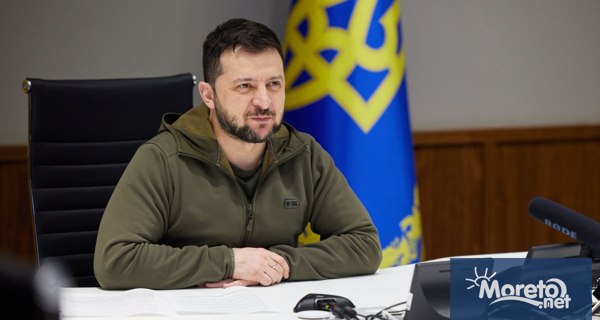 Украинският президент Володимир Зеленски уволни командващия операцията в Донбас От