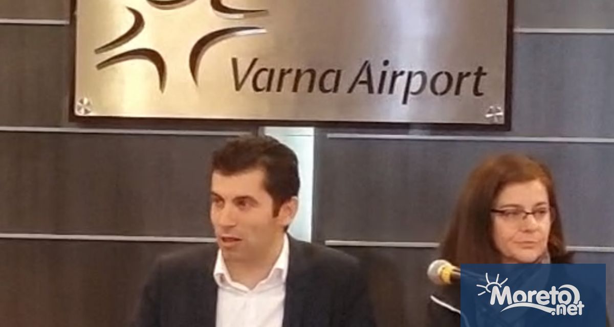 Министърът на външните работи Теодора Ганчовска която заедно с премиера