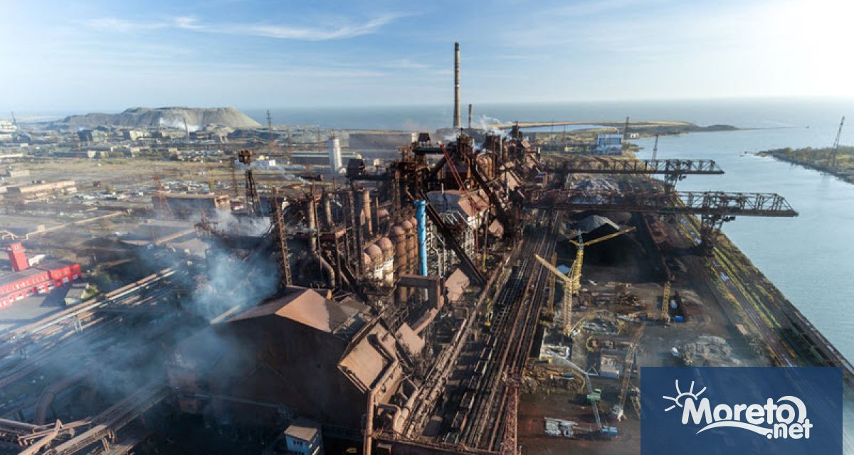 Руските сили са възобновили въздушните удари по металургичния завод Азовстал