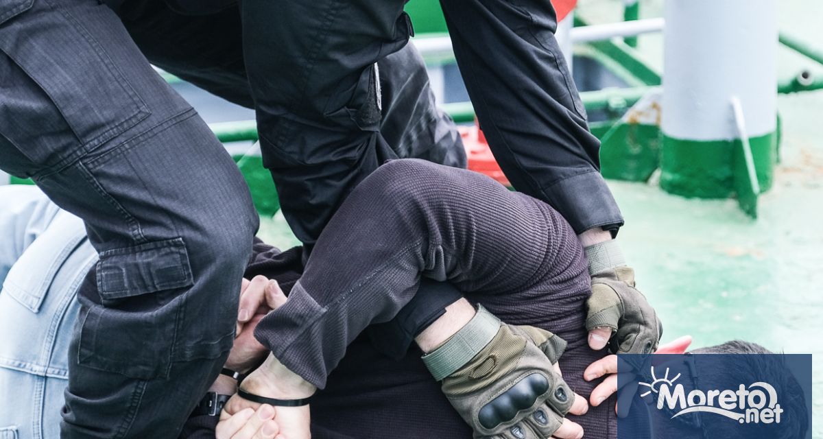 ГДБОП арестува четирима души свързани с получаването на 810 пакета