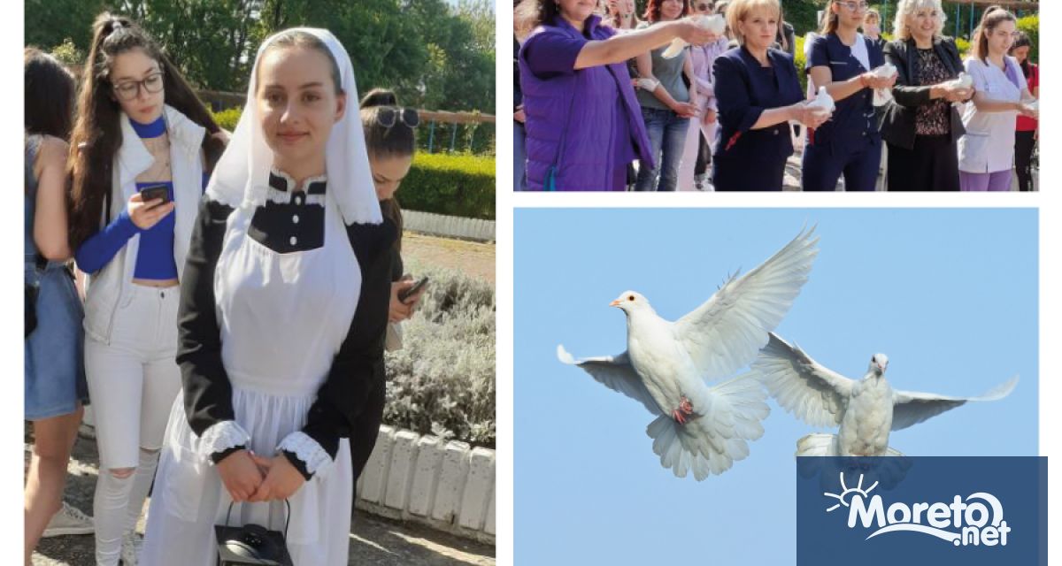 10 бели гълъба символи на мира и лоялността към