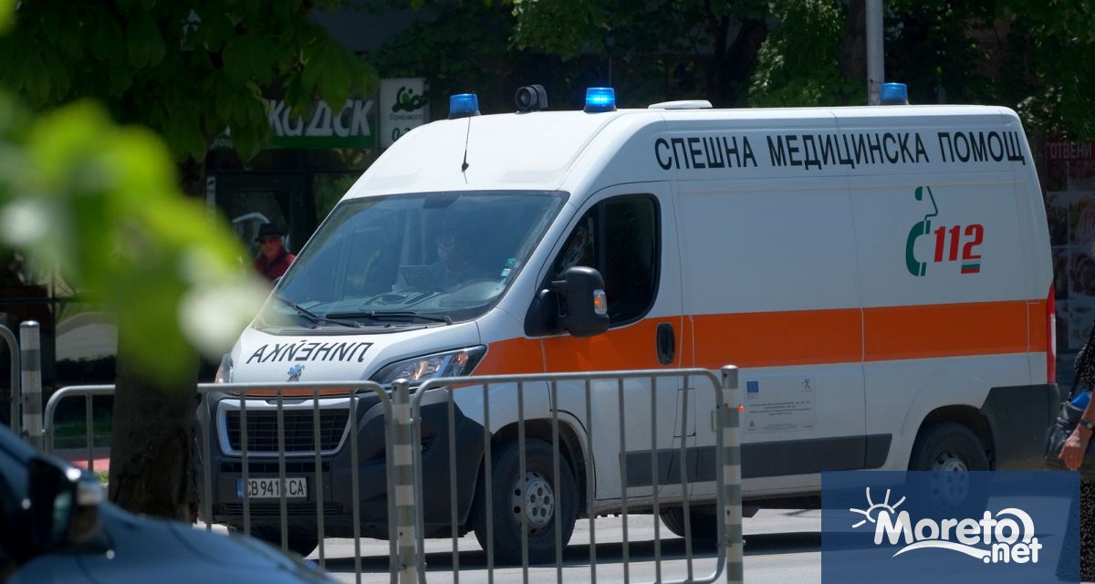 45 годишен моторист пострада след удар в лек автомобил във Варна