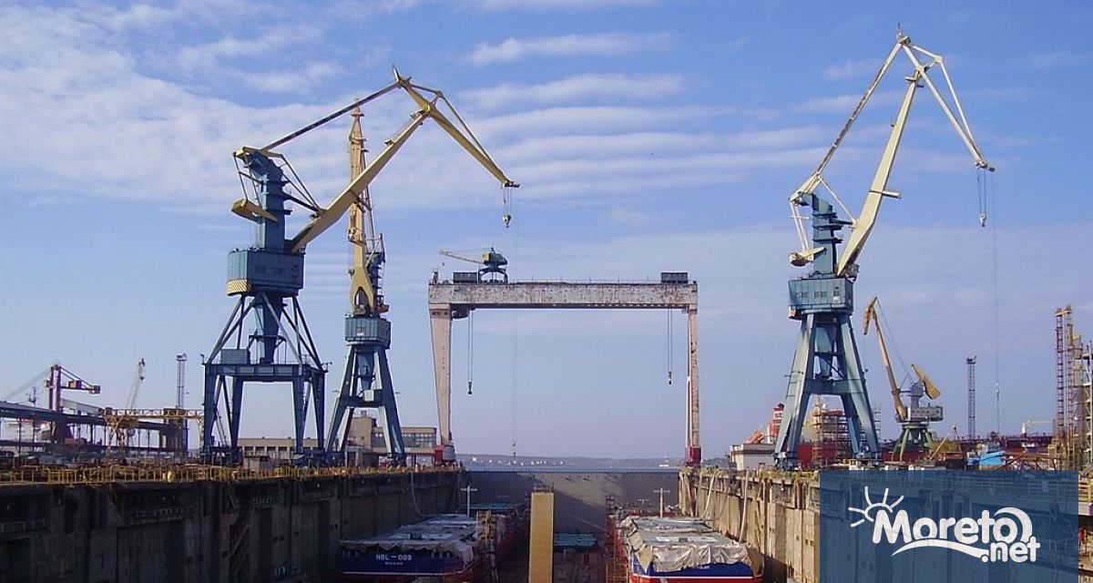 Руските сили са нанесли удар по корабостроителница в южния украински