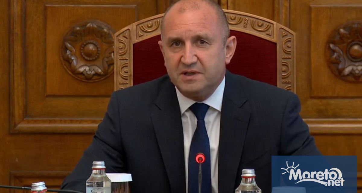 Президентът Румен Радев започва днес консултации с представители на парламентарните