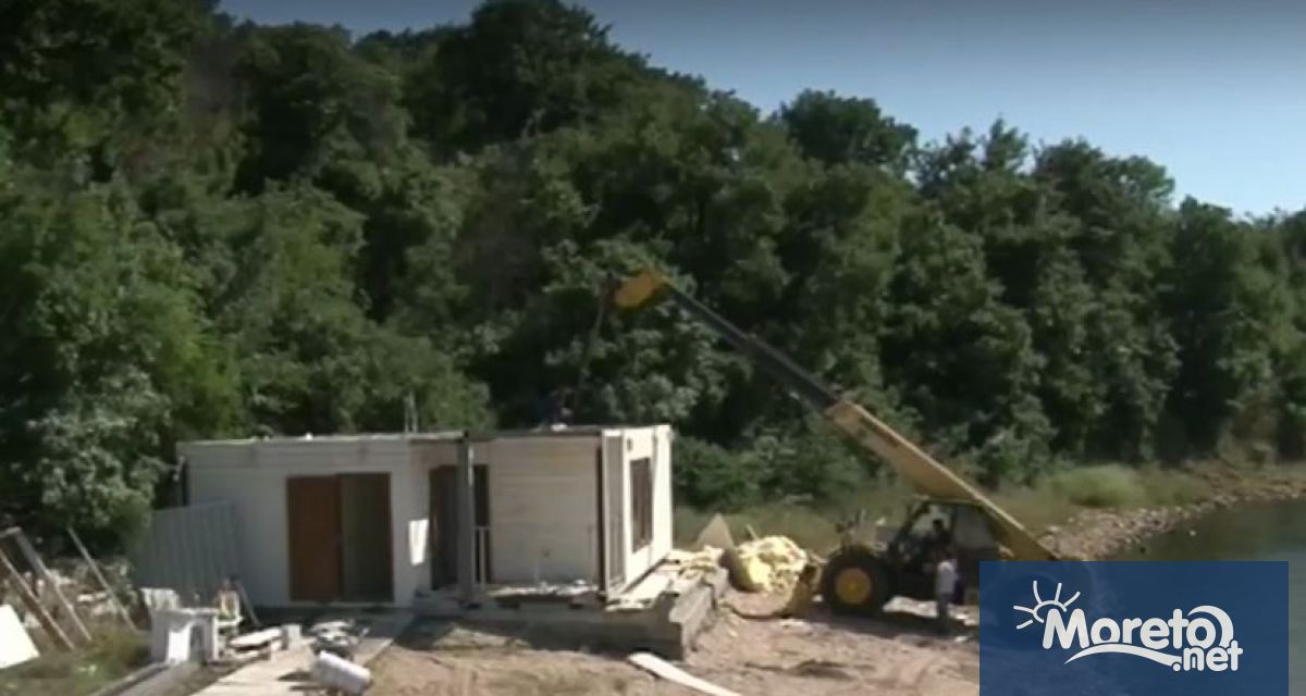 Започна разрушаването на сграда до лятната резиденция на почетния председател