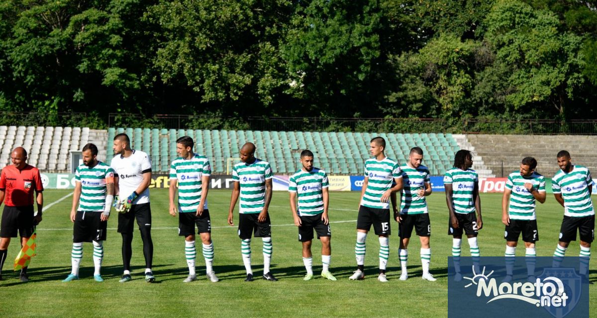 Треньорът на Черно море Илиан Илиев предели групата за първия