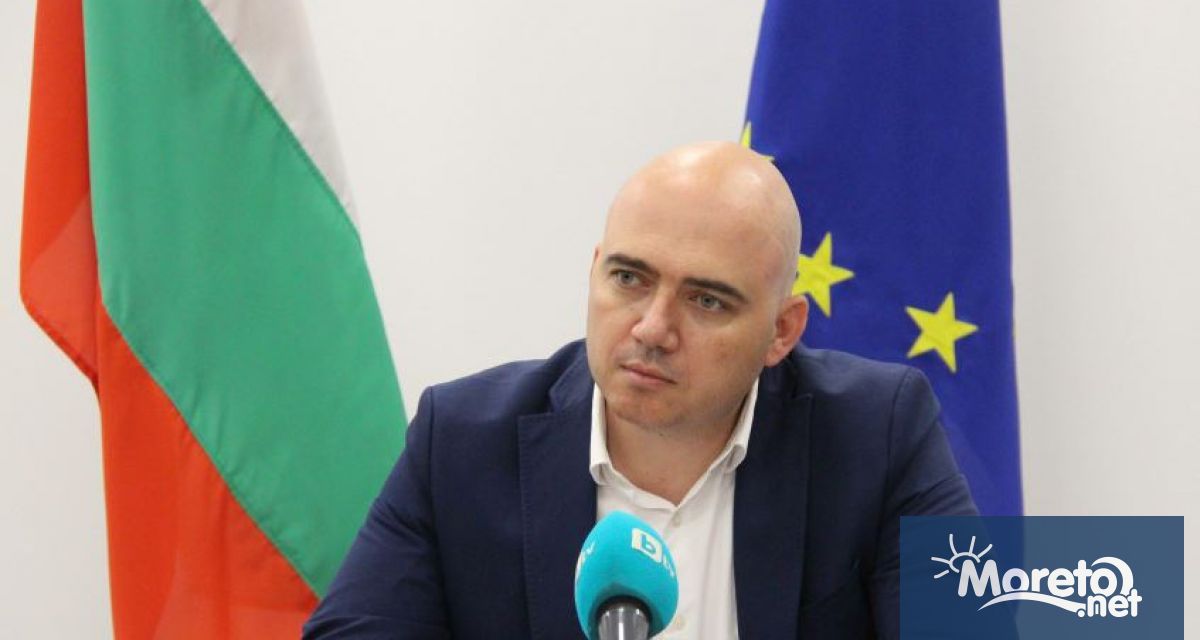 Бившият служебен министър на туризма в двете правителства през 2022