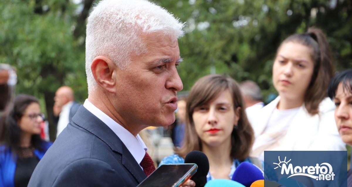 Министърът на отбраната Димитър Стоянов ще участва в неформалната среща