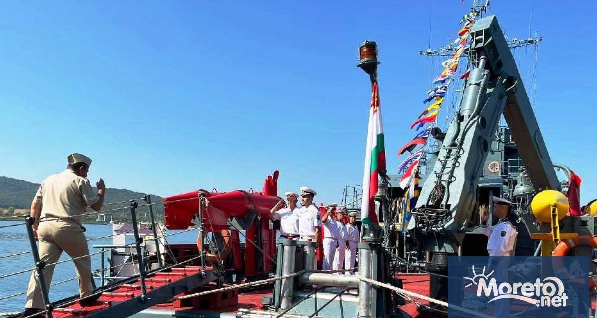 Днес 19 август с тържествено издигане на националния флаг и