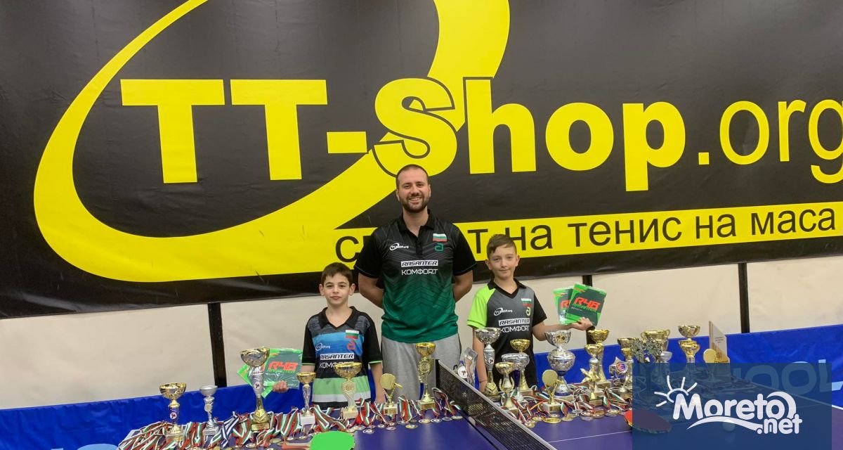 Петима състезатели на варненския клуб по тенис на маса СКТМ