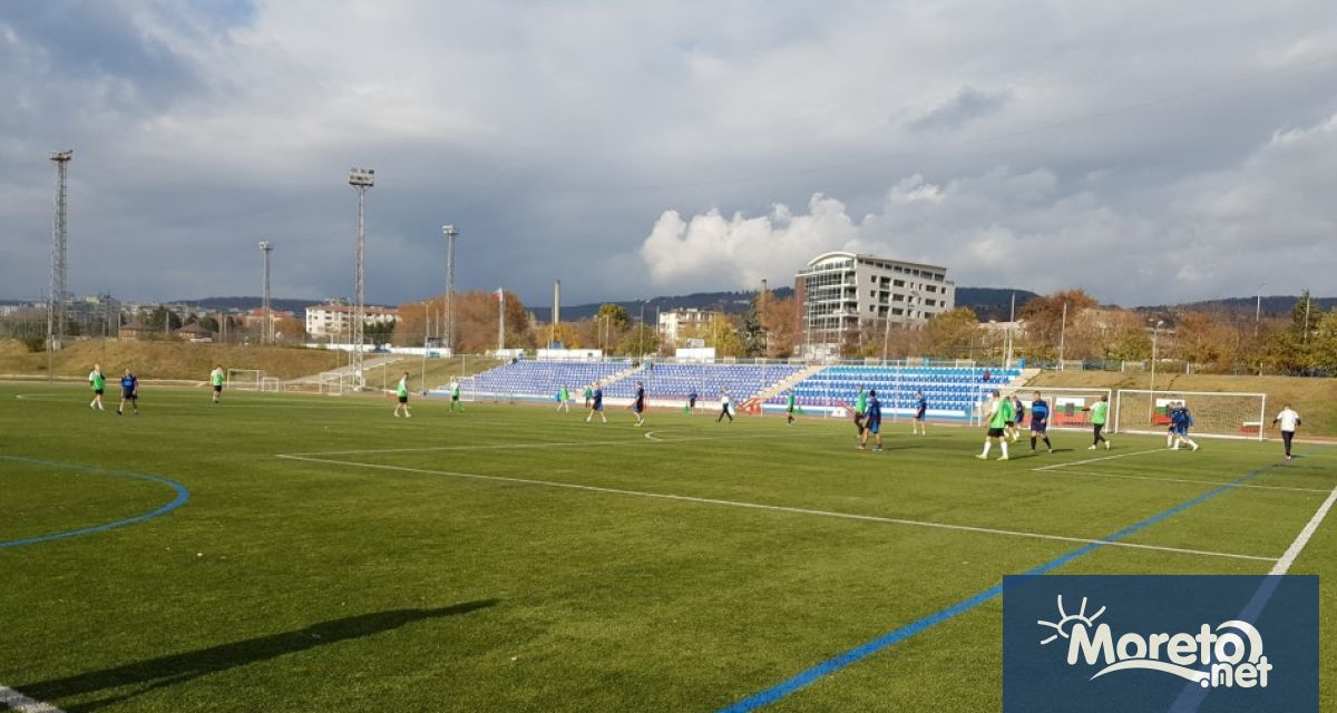 Традиционният футболен турнир за деца в памет на легендарния защитник