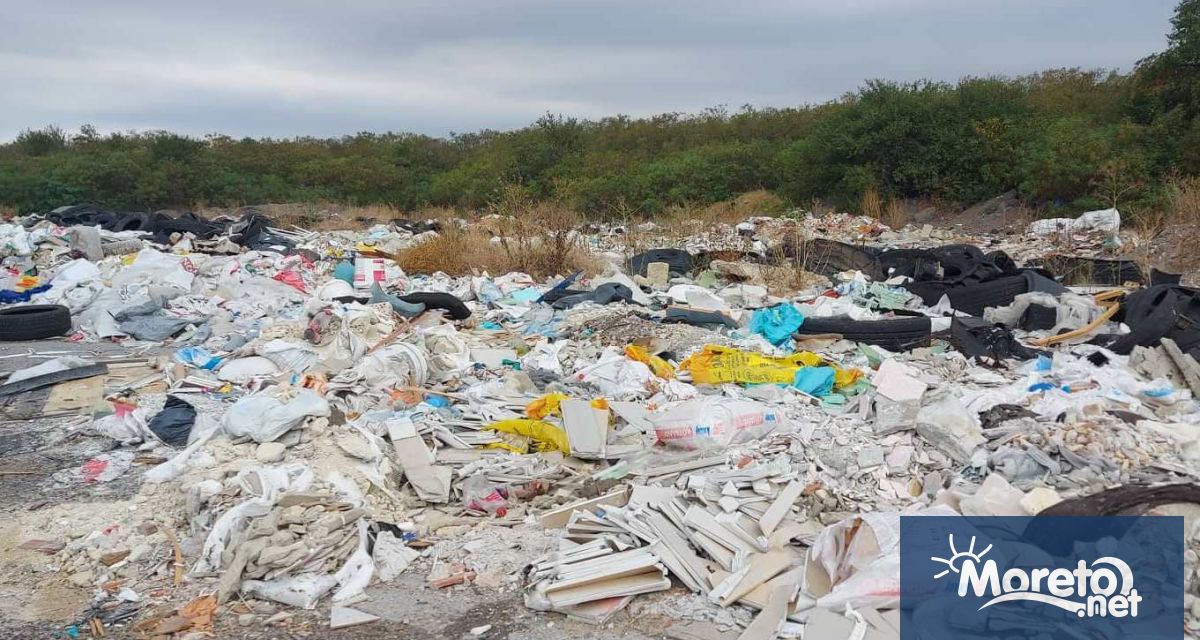 ТИР паркинг разположен на АМ Хемус в района на пътния