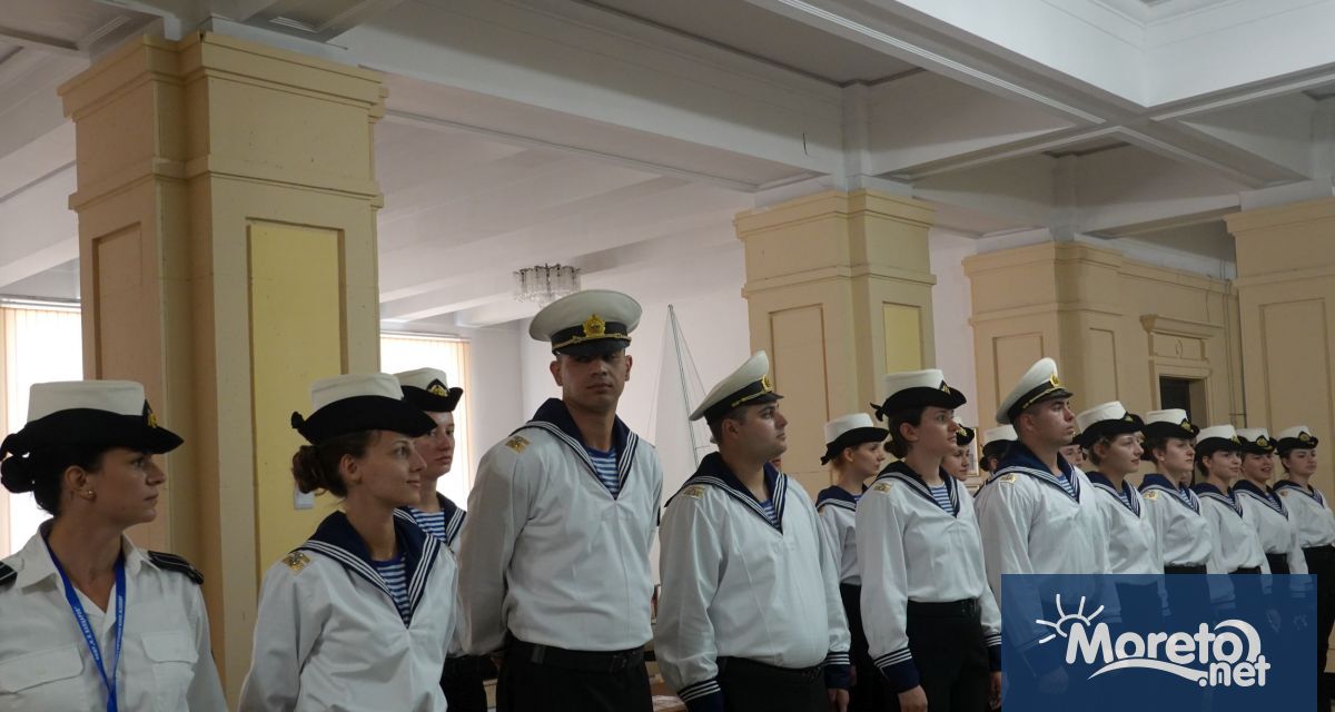 Курсантите шестокурсници от специализация Медицинско осигуряване на въоръжените сили във