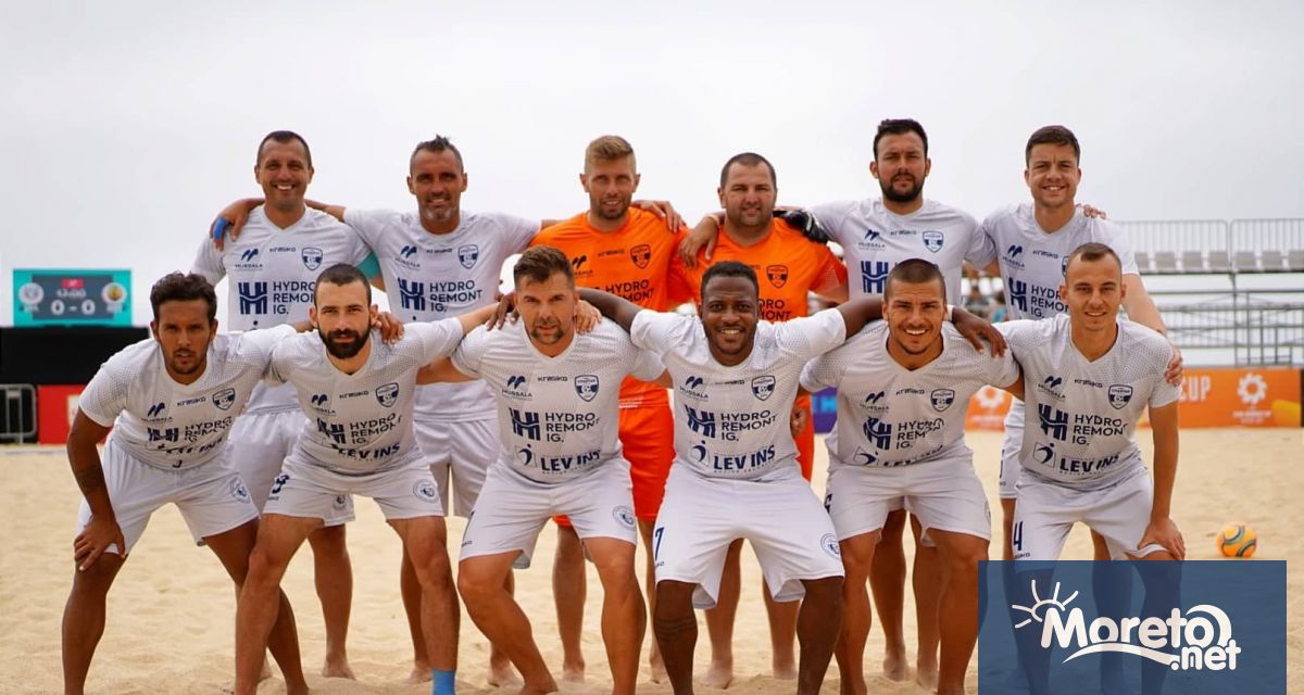 Шампионът на страната по плажен футбол Спартак Варна продължава да