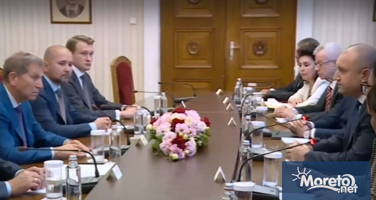 Президентът Румен Радев прие на работна среща на Дондуков“ 2