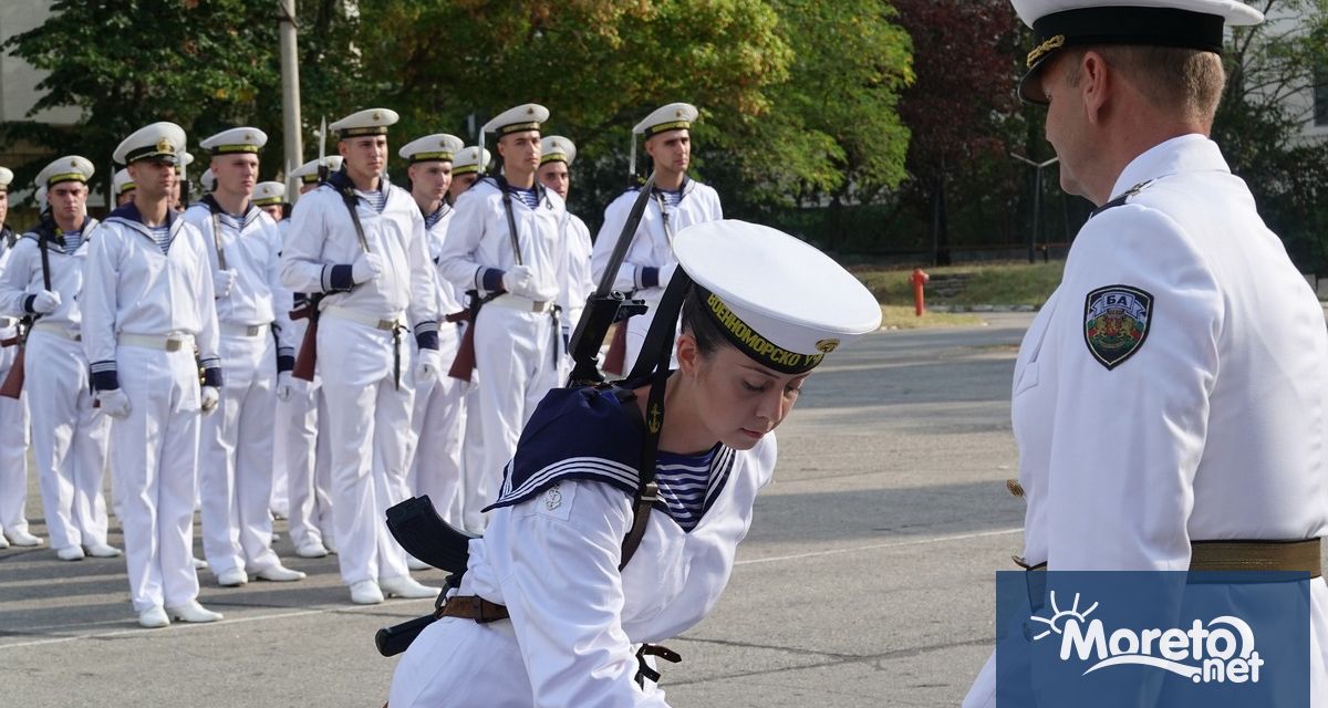 52 момчета и момичета положиха военна клетва във ВВМУ Н