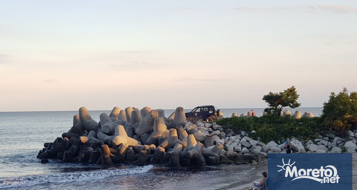 През следващото денонощие през страната ще премине студен атмосферен фронт