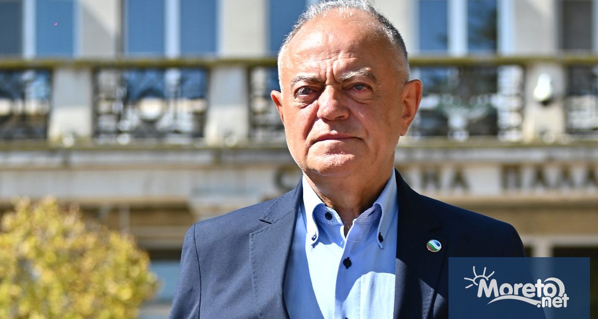 Атанас Атанасов е председател на “Демократи за силна България и