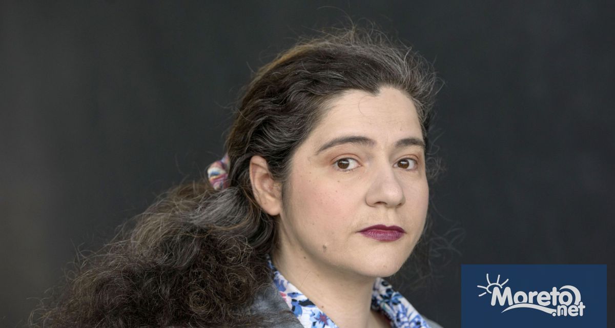 В момента моето театрално семейство е във Варна Това заяви