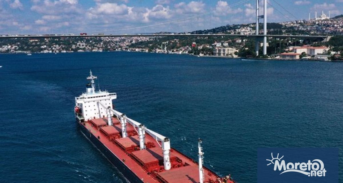 Турция е готова да гарантира безпрепятствено преминаване през проливите Босфор
