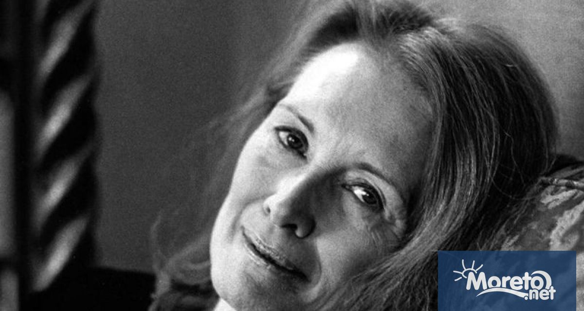 е носителката на тазгодишната Нобелова награда за литература 82 годишната Арно е