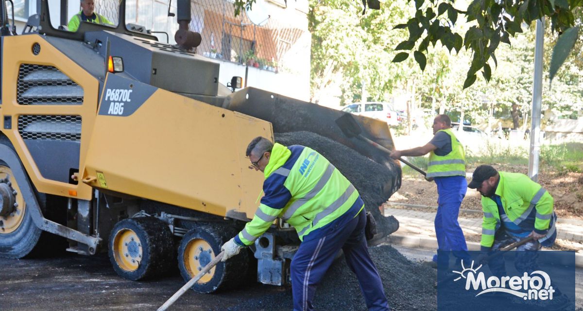 Извършват се дейности по рехабилитация на улици в петте района