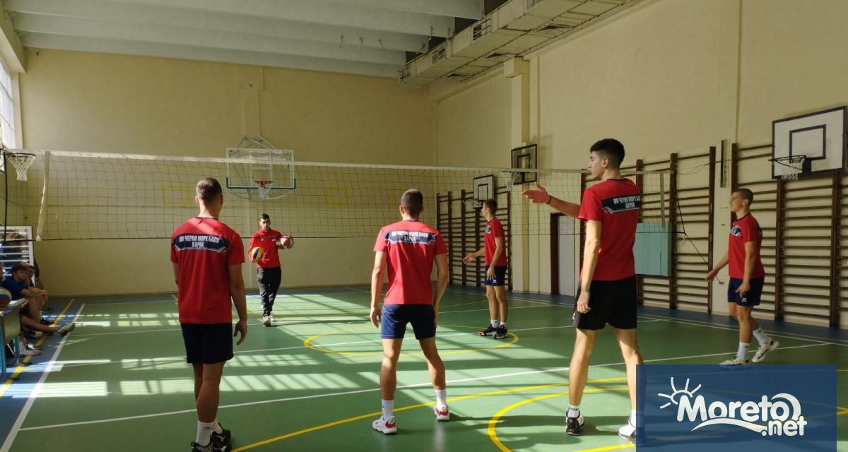 Обновеният физкултурен салон на СУ за ХНИ К Преславски откриха