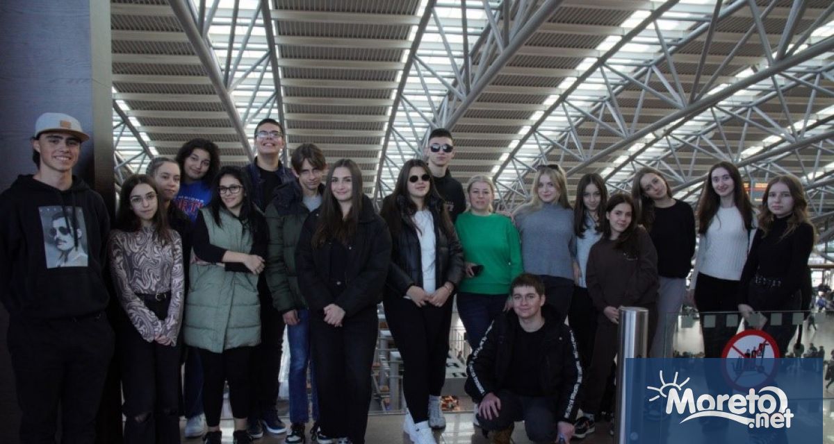 В периода 24 30 октомври екип от 18 ученици