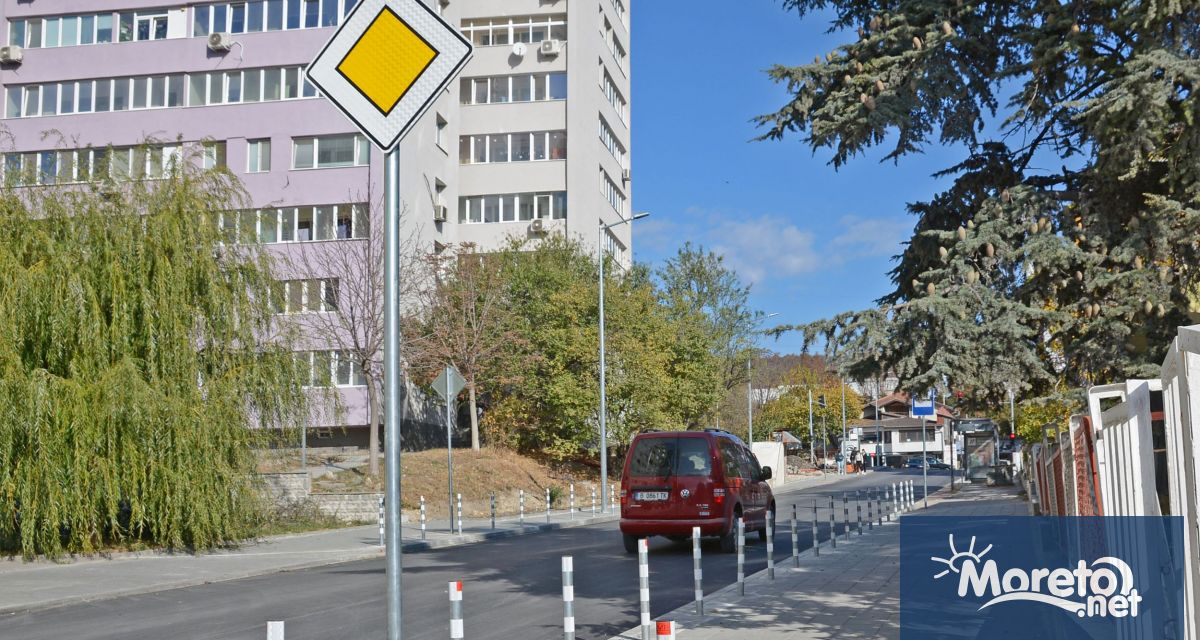 Приключи първият етап от ремонта на улица Дубровник в район