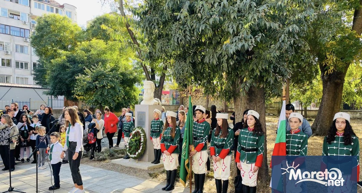 По традиция най малките възпитаници на ОУ Христо Ботев във Варна