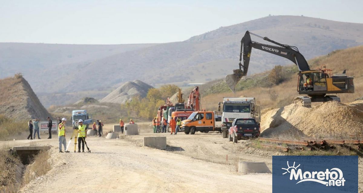 Българската държава работи активно за включването на Коридор 8 в