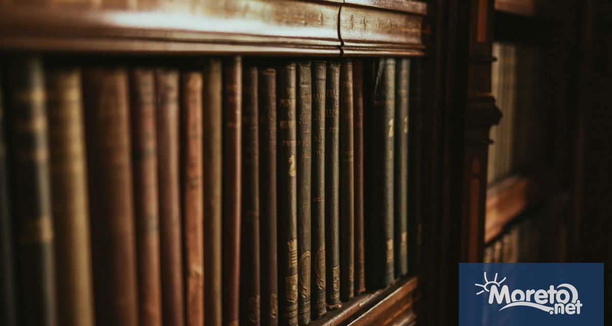 117 г – Адриан става император на Римската империя 1492 г