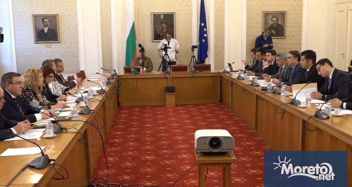 Представители на ГЕРБ и Продължаваме промяната се договориха за съставянето