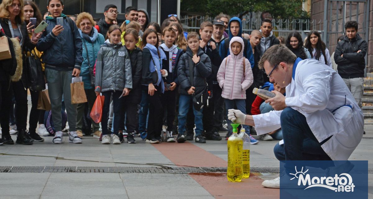 Стотици деца и ученици се включиха във Варненския фестивала на