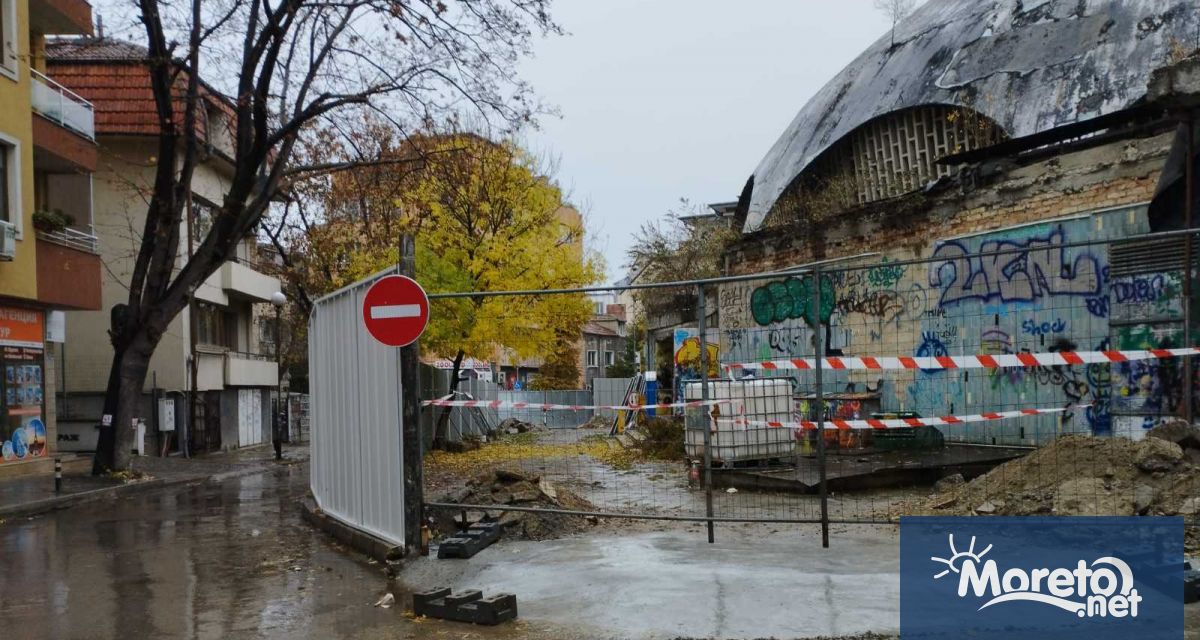 Граждани готвят жива верига срещу унищожаването на емблематични сгради във