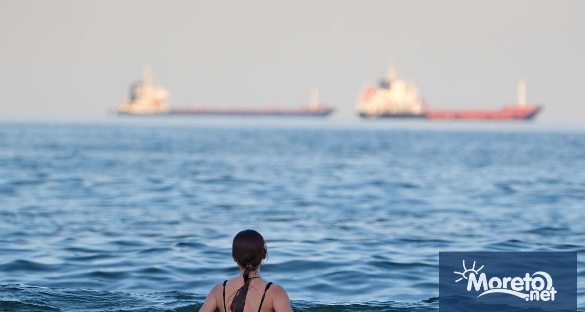 Първи търговски кораб отплавал от Одеса след оттеглянето на Русия