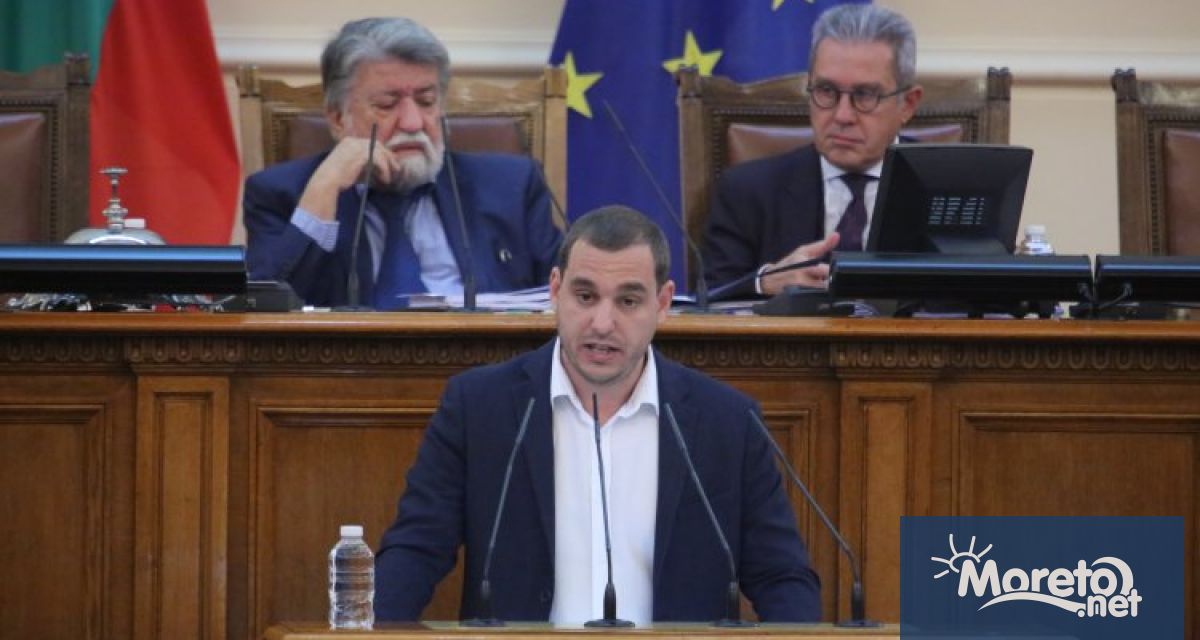 В момента на сесия на Общински съвет Пловдив ще