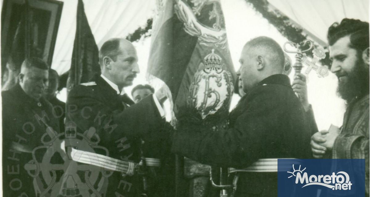 Преди 85 години са връчени първите бойни знамена на частите от ...