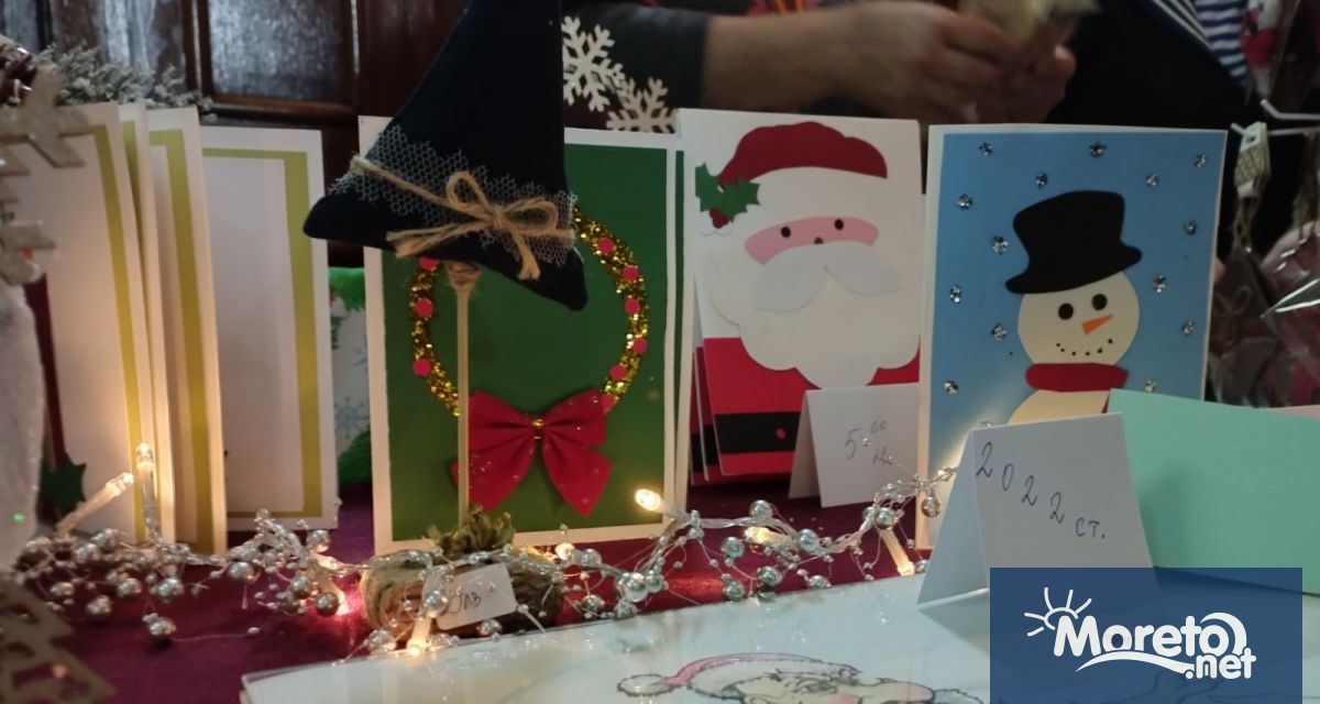 Традиционният Коледен благотворителен базар на Военноморските сили се проведе днес