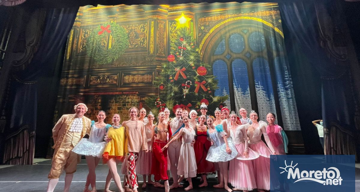 В празничното време около коледните и новогодишни празници интернационалната балетна