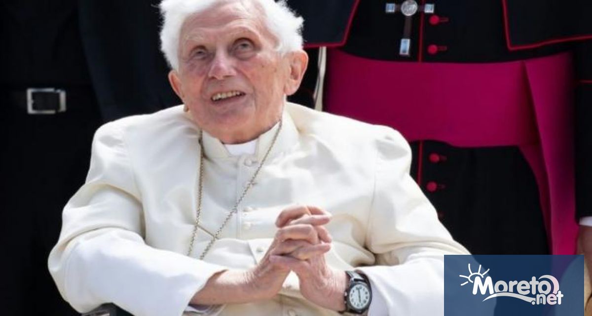 В тридневното поклонение пред папа Бенедикт XVI в базиликата Св