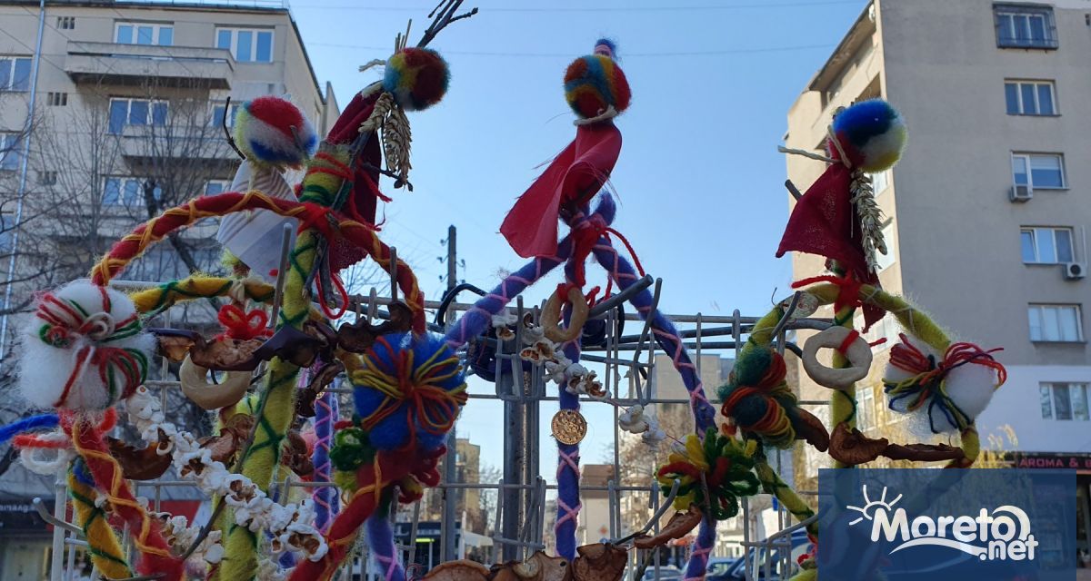 Между 5 и 15 лв са цените на сурвачките във