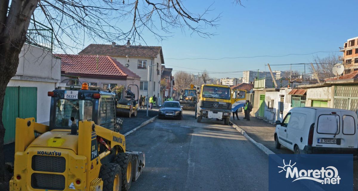 Продължават ремонтите на по-малките улици в кварталите, съобщават от дирекция