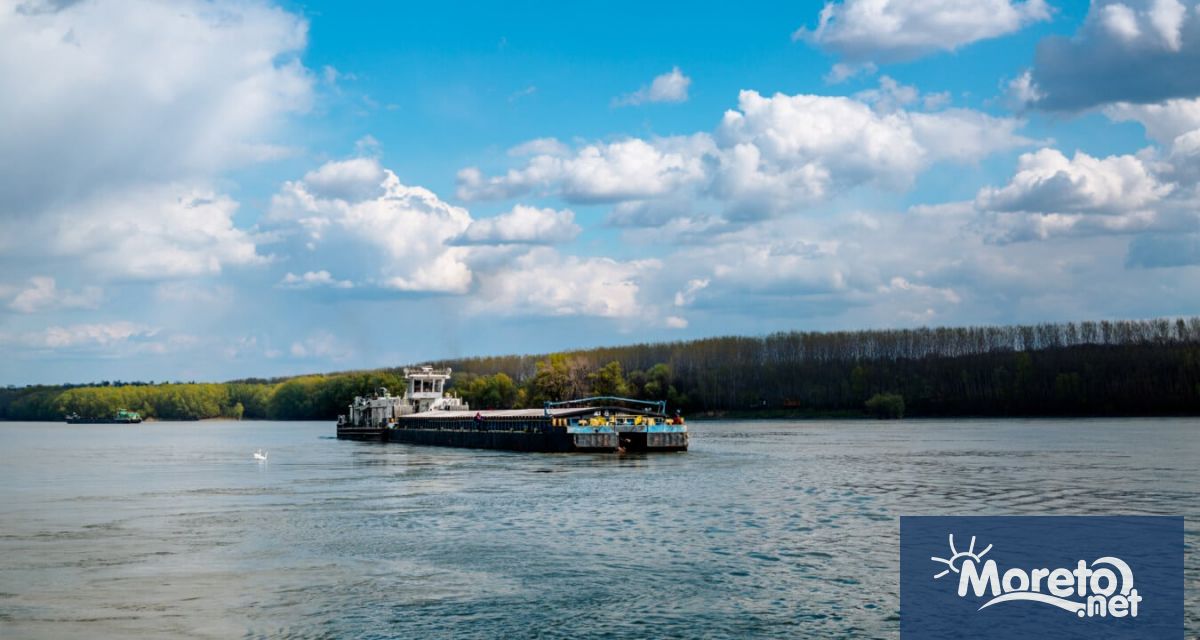 Параходство Българско Речно Плаване АД е фирма с почти 90