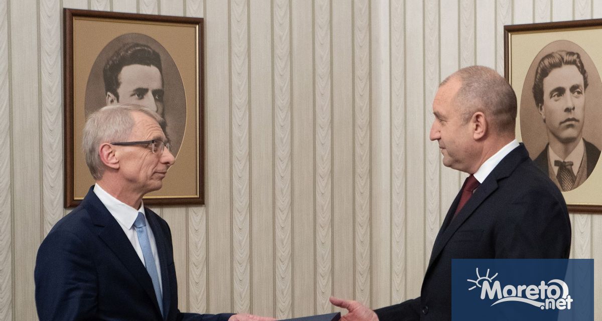 Държавният глава Румен Радев прие на Дондуков“ 2 представители на