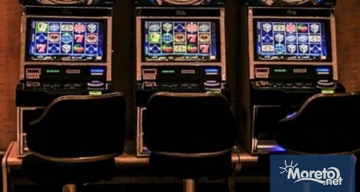 29 годишен е задържан в ареста на Първо РУ съобщават от