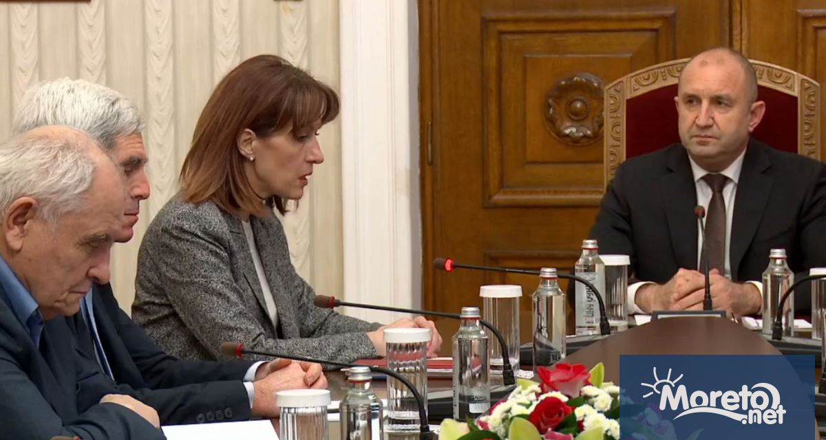 Президентът Румен Радев провежда среща с представители на ръководството на