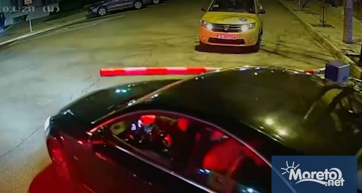 Вандали с луксозни коли трошат бариери на общински паркинги в