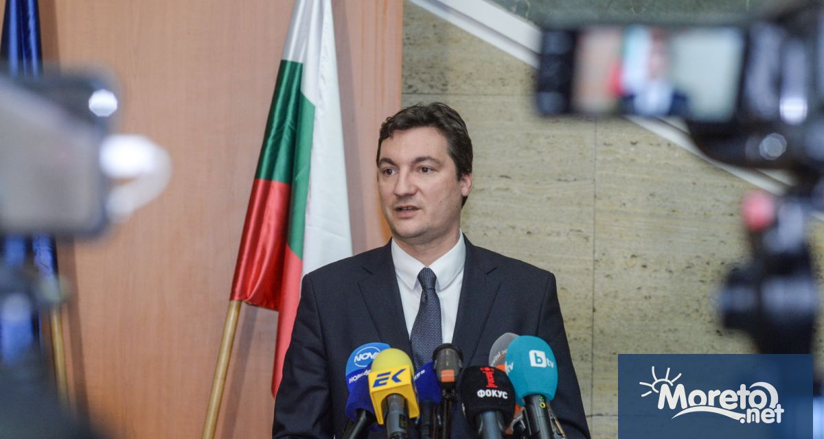 Процедурата по отстраняването на Гешев беше направена по възможно най нескопосания