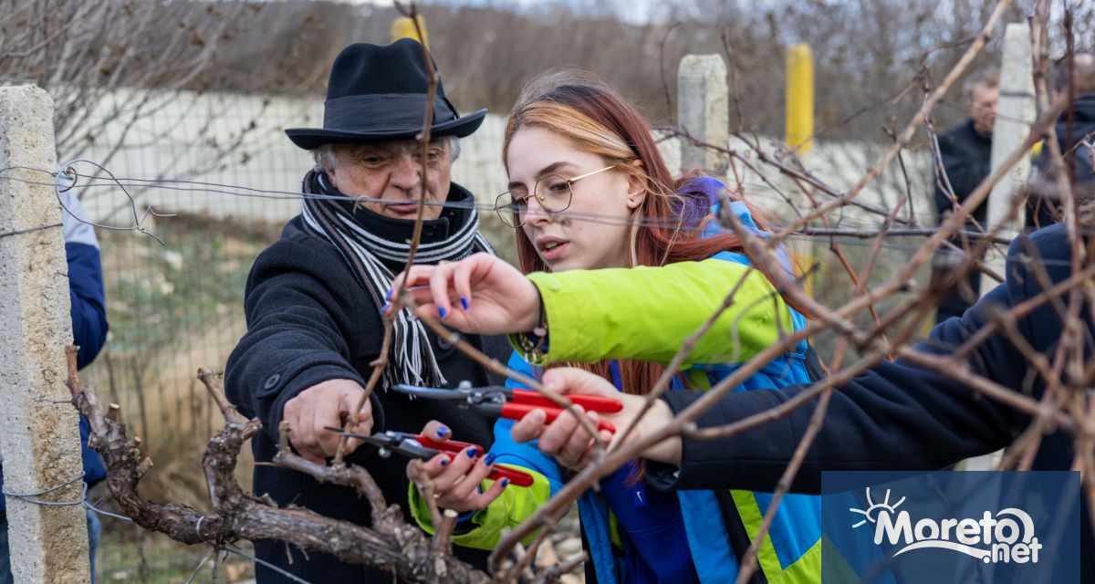 За десета година преподавателите и студентите от катедра Растениевъдство отбелязаха